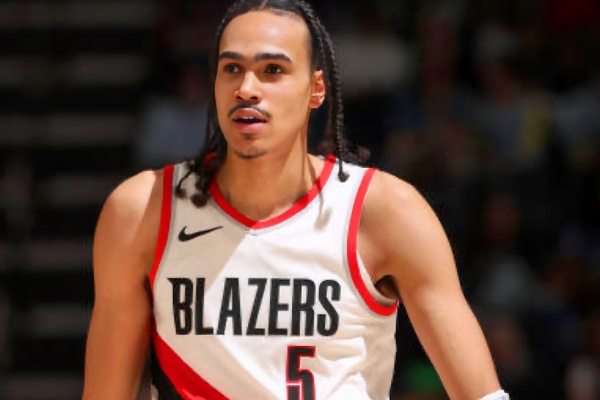 班顿的十字路口：自由球员的NBA坚守与海外选项